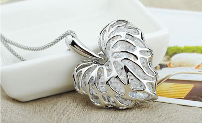 Chain-Hollow-Heart-Pendants-Necklaces-Gold-Silver-Plated-Crystal-Maple-Leaf