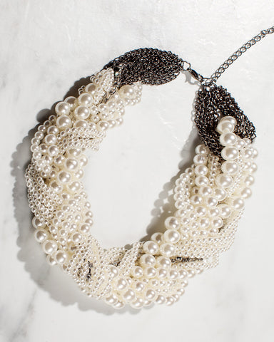 Trendy Bib Style Pendant Necklace