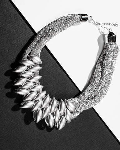 Trendy Bib Style Pendant Necklace