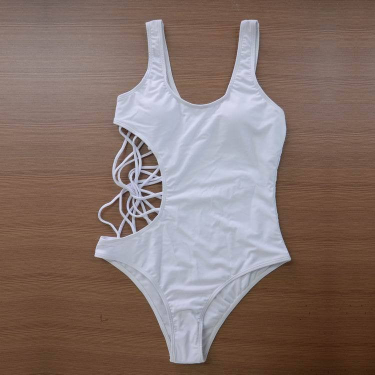 Side-hollow-out-one-piece-swimsuit